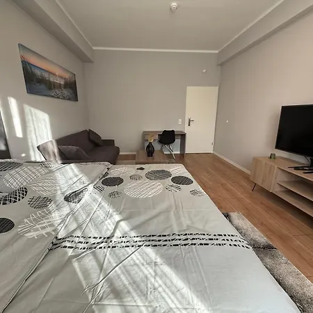 4 Zimmer Wohnung *