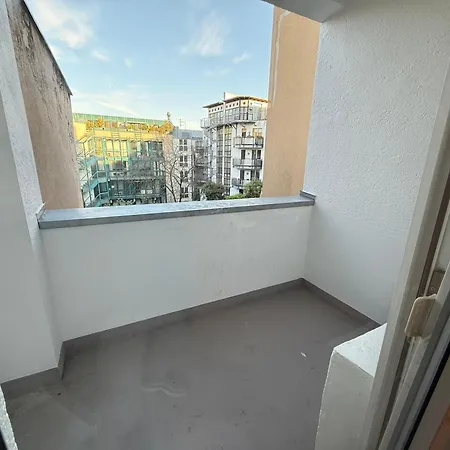4 Zimmer Wohnung Apartment *
